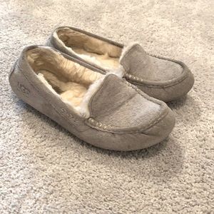 Ugg Gray Suede Slipper